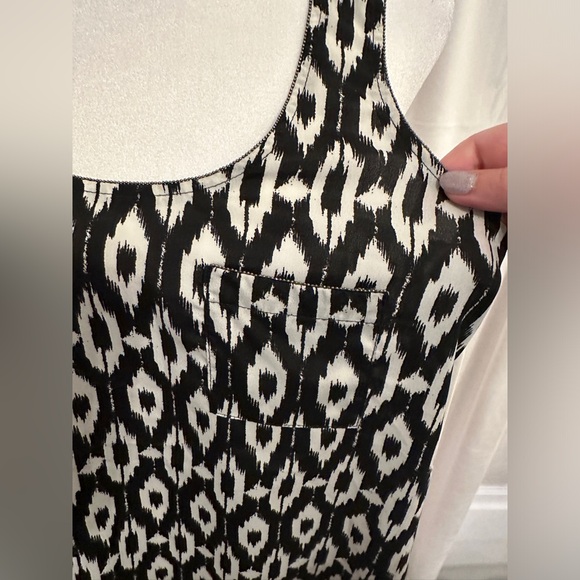 Collective Concepts Black and White Ikat Embellished Racerback Tank Size Large - Picture 3 of 6